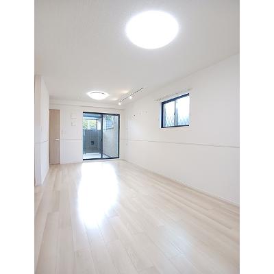 ハイ　ランドⅡ 101【管理NO：1-027214702-01010】 ★家具家電は申し込み後に搬入します★の物件画像