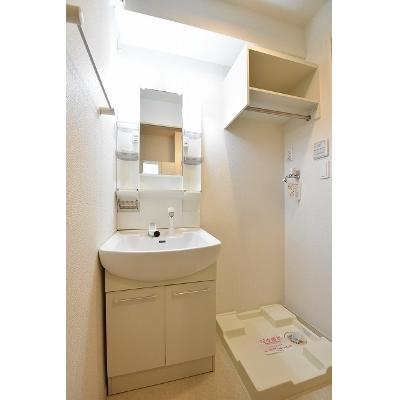アムール 103【管理NO：1-019426901-01030】 ★家具家電は申し込み後に搬入します★の物件画像