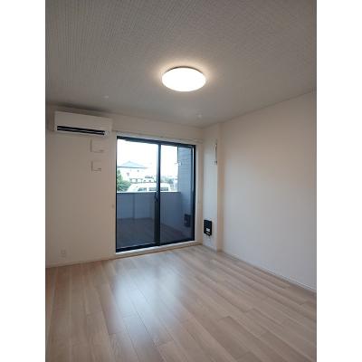 モメント 102【管理NO：1-028408801-01020】 ★家具家電は申し込み後に搬入します★ ★2026年10月上旬入居可能★の物件画像