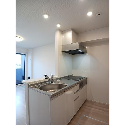 モメント 102【管理NO：1-028408801-01020】 ★家具家電は申し込み後に搬入します★ ★2026年10月上旬入居可能★の物件画像