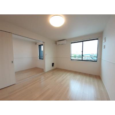 リバー　ソレイユ 201【管理NO：1-026892701-02010】 ★家具家電は申し込み後に搬入します★の物件画像