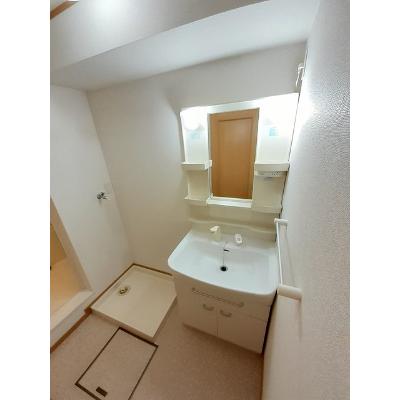 ベル　ソレイユ 102【管理NO：1-013547001-01020】 ★家具家電は申し込み後に搬入します★ ★2026年10月下旬入居可能★の物件画像