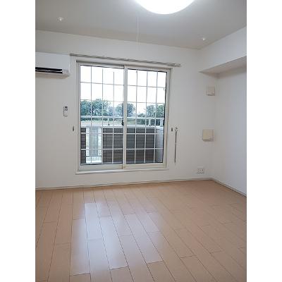 バディホーム 203【管理NO：1-017724401-02030】 ★家具家電は申し込み後に搬入します★の物件画像