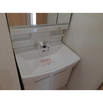 シャインＢ 104【管理NO：1-023532502-01040】 ★家具家電は申し込み後に搬入します★の物件画像