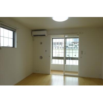 エストレーラ 201【管理NO：1-022085201-02010】 ★家具家電は申し込み後に搬入します★ ★2026年10月中旬入居可能★の物件画像