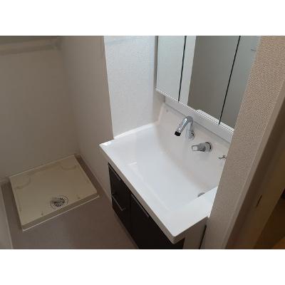 コンテ　Ｍ 101【管理NO：1-025686601-01010】 ★家具家電は申し込み後に搬入します★ ★2026年10月下旬入居可能★の物件画像