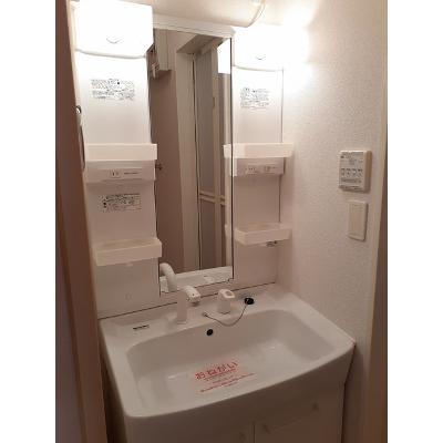 イーストブリーズ 102【管理NO：1-017844601-01020】 ★家具家電は申し込み後に搬入します★ ★2026年10月上旬入居可能★の物件画像