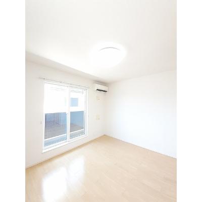 シュマンⅡ 201【管理NO：1-022940602-02010】 ★家具家電は申し込み後に搬入します★ ★2026年10月中旬入居可能★の物件画像