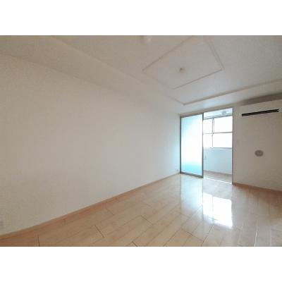 アミティエ 101【管理NO：1-018926001-01010】 ★家具家電は申し込み後に搬入します★の物件画像