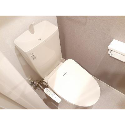 ヒカルサ高岡角ウエスト 201【管理NO：1-027529901-02010】 ★家具家電は申し込み後に搬入します★ ★2026年11月中旬入居可能★の物件画像