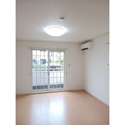 キートス 104【管理NO：1-016216301-01040】 ★家具家電は申し込み後に搬入します★の物件画像