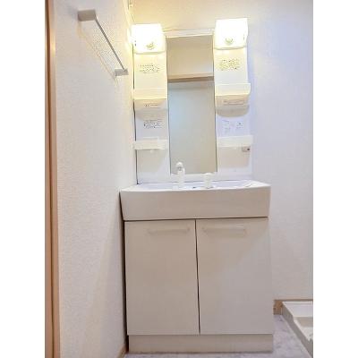 キートス 104【管理NO：1-016216301-01040】 ★家具家電は申し込み後に搬入します★の物件画像