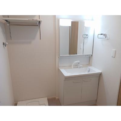 ラシア　Ⅲ 101【管理NO：1-027456001-01010】 ★家具家電は申し込み後に搬入します★ ★2026年11月上旬入居可能★の物件画像