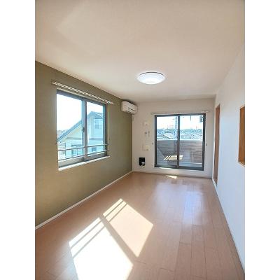 フロール南彦根 301【管理NO：1-020433901-03010】 ★家具家電は申し込み後に搬入します★ ★2026年10月下旬入居可能★の物件画像
