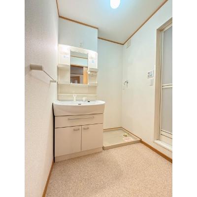 エスペランサⅠ 101【管理NO：1-013070201-01010】 ★家具家電は申し込み後に搬入します★の物件画像