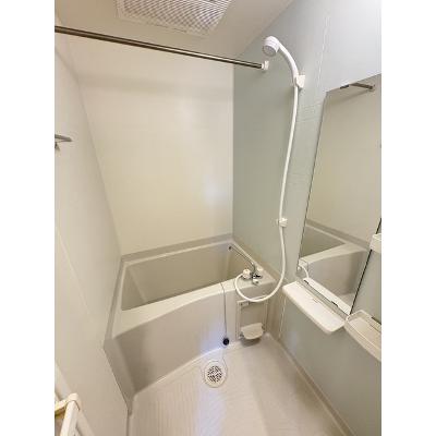 エアリーイースト 102【管理NO：1-015193501-01020】 ★家具家電は申し込み後に搬入します★の物件画像