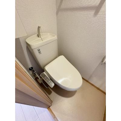 エアリーイースト 102【管理NO：1-015193501-01020】 ★家具家電は申し込み後に搬入します★の物件画像