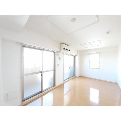 ロイヤルメドウ 311【管理NO：1-014356801-03090】 ★家具家電は申し込み後に搬入します★ ★2026年12月中旬入居可能★の物件画像