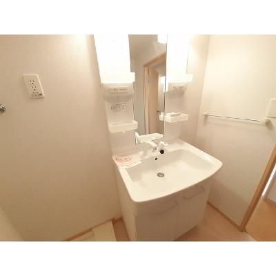ロイヤルメドウ 311【管理NO：1-014356801-03090】 ★家具家電は申し込み後に搬入します★ ★2026年12月中旬入居可能★の物件画像