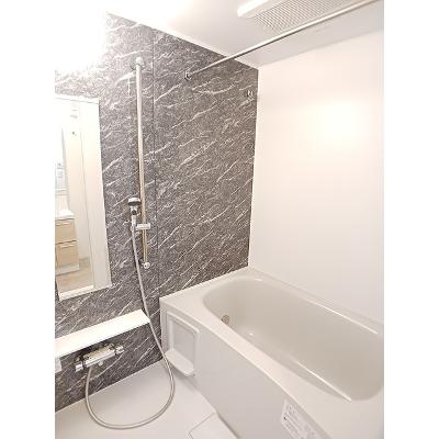 ロンガ　ヴィータ和泉Ⅱ 101【管理NO：1-026210701-01010】 ★家具家電は申し込み後に搬入します★の物件画像