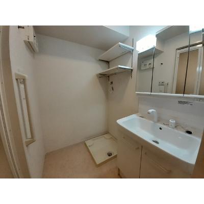 シャイン泉 102【管理NO：1-025722201-01020】 ★家具家電は申し込み後に搬入します★ ★2026年10月下旬入居可能★の物件画像