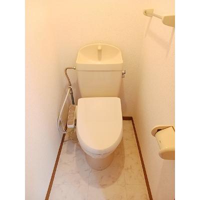クワ　フォレスト 201【管理NO：1-010492001-02010】 ★家具家電は申し込み後に搬入します★の物件画像