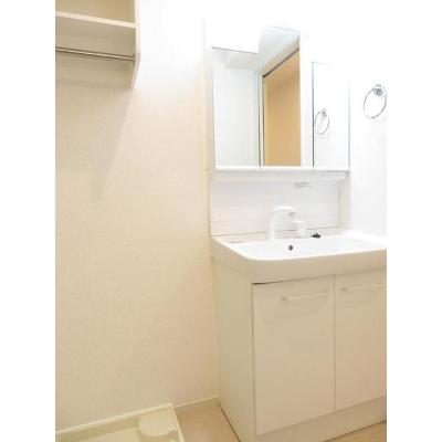 ムーン　ライト　Ⅱ 101【管理NO：1-024503402-01010】 ★家具家電は申し込み後に搬入します★ ★2026年12月上旬入居可能★の物件画像