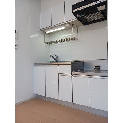 グラース 102【管理NO：1-017500101-01020】 ★家具家電は申し込み後に搬入します★の物件画像