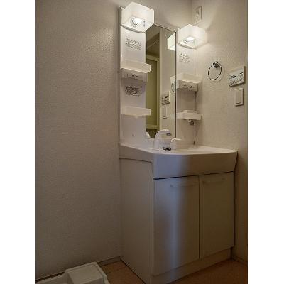 グラース 102【管理NO：1-017500101-01020】 ★家具家電は申し込み後に搬入します★の物件画像