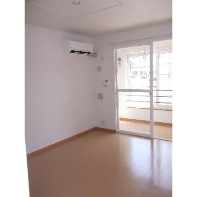 ローズコートつのい 102【管理NO：1-014748501-01020】 ★家具家電は申し込み後に搬入します★の物件画像