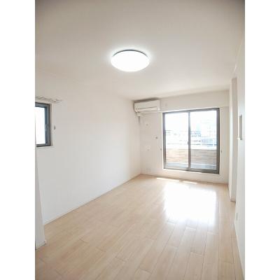 コルージャ 203【管理NO：1-021319901-02030】 ★家具家電は申し込み後に搬入します★の物件画像