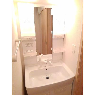 サンライズ向江 102【管理NO：1-016662801-01020】 ★家具家電は申し込み後に搬入します★ ★2026年10月下旬入居可能★の物件画像