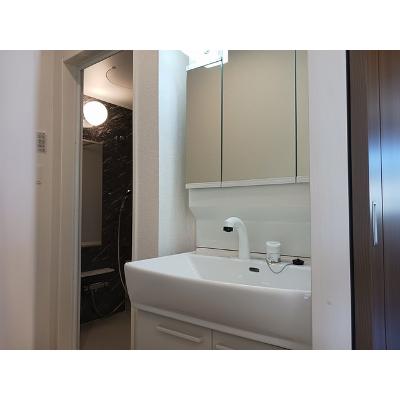 クランツ 203【管理NO：1-027495901-02030】 ★家具家電は申し込み後に搬入します★ ★2026年11月中旬入居可能★の物件画像