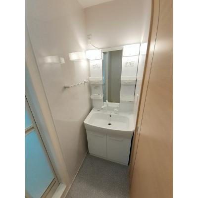 アスリート　Ａ 101【管理NO：1-017472401-01010】 ★家具家電は申し込み後に搬入します★ ★2026年10月下旬入居可能★の物件画像