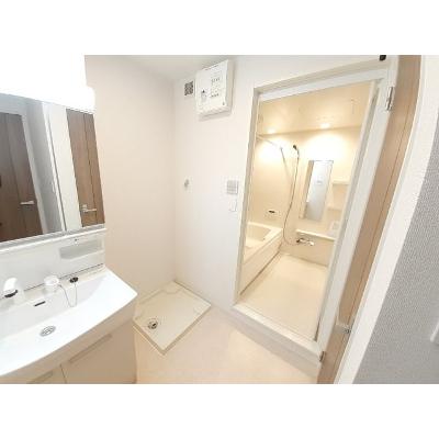 プリウス１９５３ 103【管理NO：1-026246601-01030】 ★家具家電は申し込み後に搬入します★ ★2026年11月上旬入居可能★の物件画像