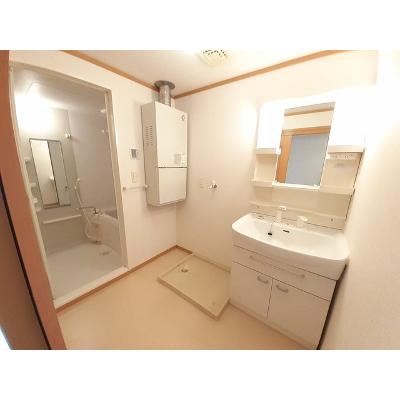 イヴェールⅢ 202【管理NO：1-013069302-02020】 ★家具家電は申し込み後に搬入します★ ★2026年11月上旬入居可能★の物件画像