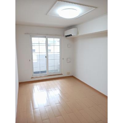 ローズアイズ 201【管理NO：1-014435901-02010】 ★家具家電は申し込み後に搬入します★ ★2026年11月上旬入居可能★の物件画像