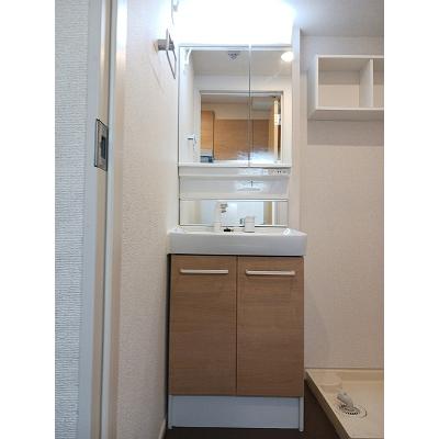 ヒプソフィア 105【管理NO：1-024943101-01050】 ★家具家電は申し込み後に搬入します★の物件画像