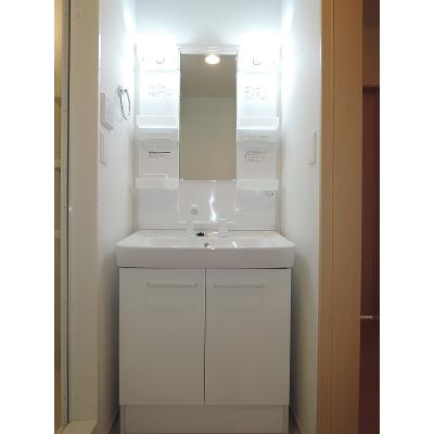 クアトロ・アロース 102【管理NO：1-018822201-01020】 ★家具家電は申し込み後に搬入します★ ★2026年11月上旬入居可能★の物件画像