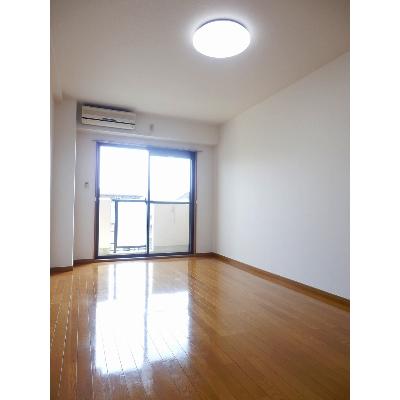 グランテソール 303【管理NO：1-099187701-03030】 ★家具家電は申し込み後に搬入します★ ★2026年10月上旬入居可能★の物件画像