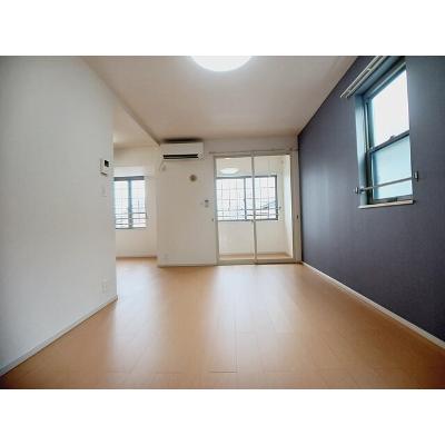 ラ　ルーチェ 201【管理NO：1-019409601-02010】 ★家具家電は申し込み後に搬入します★の物件画像