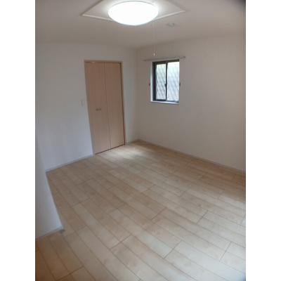 フォンテーヌ 102【管理NO：1-020151201-01020】 ★家具家電は申し込み後に搬入します★ ★2026年10月中旬入居可能★の物件画像