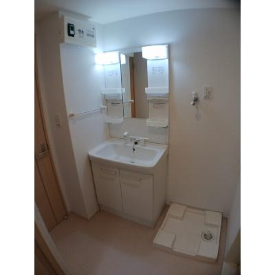 フォンテーヌ 102【管理NO：1-020151201-01020】 ★家具家電は申し込み後に搬入します★ ★2026年10月中旬入居可能★の物件画像