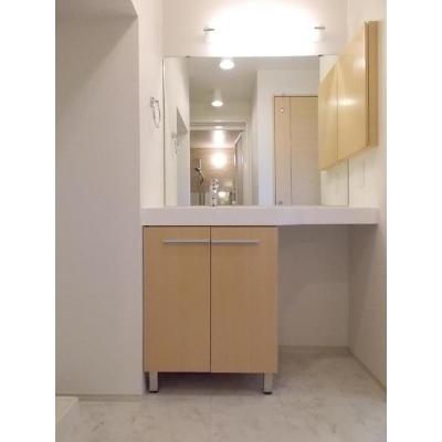トーゴＹ 101【管理NO：1-020258001-01010】 ★家具家電は申し込み後に搬入します★の物件画像
