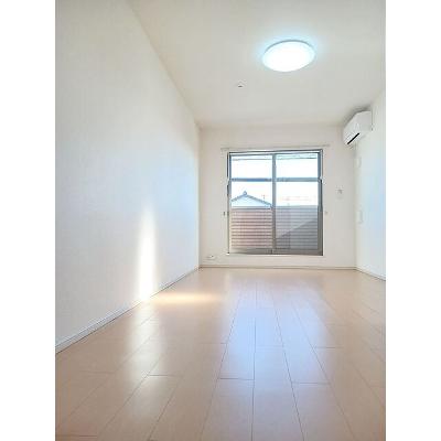 フェリシダージ 202【管理NO：1-017799401-02020】 ★家具家電は申し込み後に搬入します★ ★2026年10月上旬入居可能★の物件画像