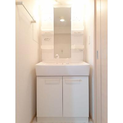 アイムス青山 203【管理NO：1-016372901-02030】 ★家具家電は申し込み後に搬入します★ ★2026年10月中旬入居可能★の物件画像