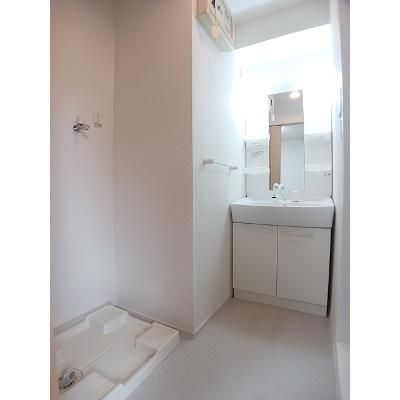 ビューラ塩津南田 105【管理NO：1-017453701-01040】 ★家具家電は申し込み後に搬入します★の物件画像