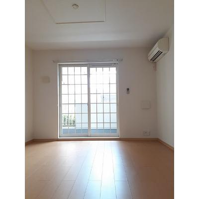 アイリス 102【管理NO：1-016506001-01020】 ★家具家電は申し込み後に搬入します★ ★2026年11月上旬入居可能★の物件画像