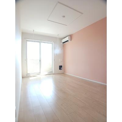 ベル　ジャルダン 105【管理NO：1-021860401-01040】 ★家具家電は申し込み後に搬入します★の物件画像