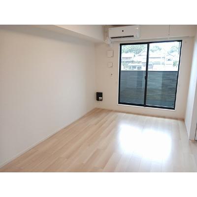 リバーサイドベース 202【管理NO：1-026870901-02020】 ★家具家電は申し込み後に搬入します★ ★2026年10月下旬入居可能★の物件画像